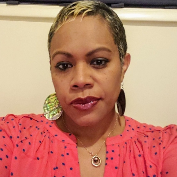 Meet your Posher, Atanasia - Picture 1 of 1